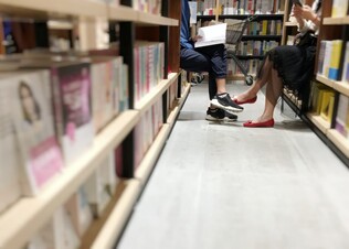 Intimní a partnerské vztahy mezi vyučujícími a studujícími na VŠ. Téma, o kterém se nemluví…